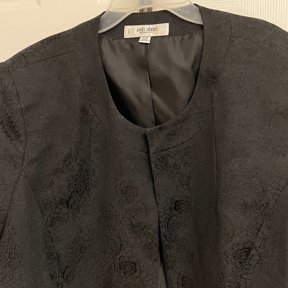 Jones Studio Black Women's Blazer - Picture 2 of 5
